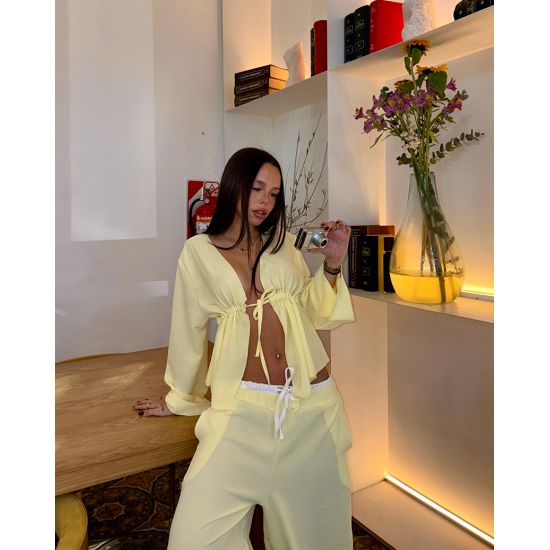 Top Boho de cey brush con mangas evasé
