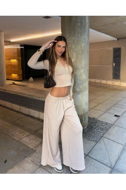 Remera Cero con capucha y botones