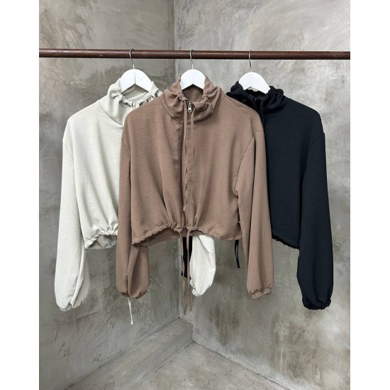 Campera Duna con cuello alto y frunce Campera Duna con cuello alto y frunce