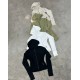 Campera tipo hoodie con recortes Campera tipo hoodie con recortes