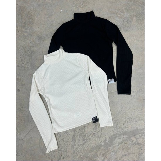 Polera slim fit lanilla premium