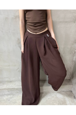 Pantalon Soraya con pinzas y etiqueta Pantalon Soraya con pinzas y etiqueta