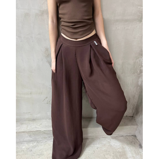 Pantalon Soraya con pinzas y etiqueta Pantalon Soraya con pinzas y etiqueta