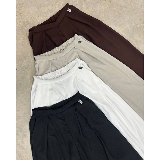 Pantalon Soraya con pinzas y etiqueta Pantalon Soraya con pinzas y etiqueta