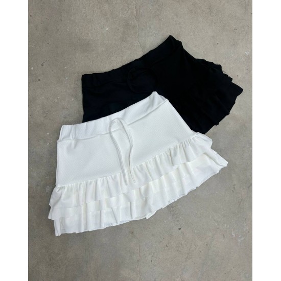 Mini Arix con volados y short debajo