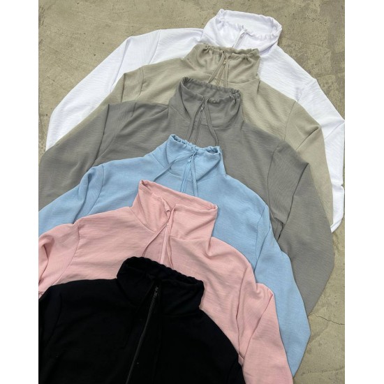 Campera Duna con cuello alto y frunce Campera Duna con cuello alto y frunce