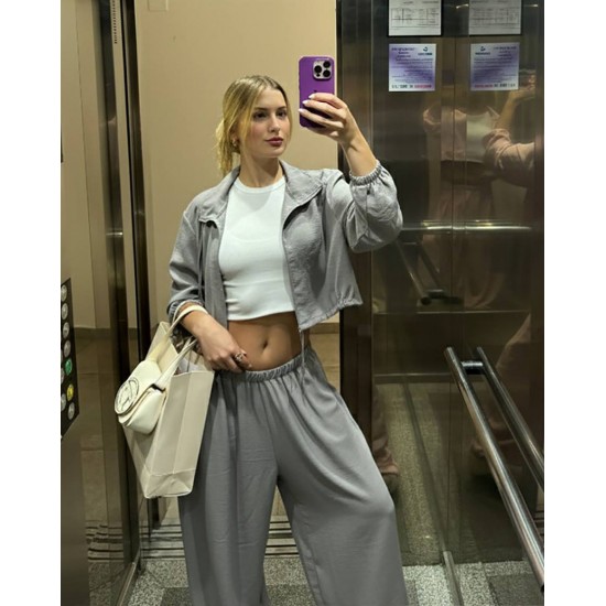 Campera Duna con cuello alto y frunce Campera Duna con cuello alto y frunce