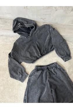 Buzo Sell con maxi etiqueta en capucha Buzo Sell con maxi etiqueta en capucha