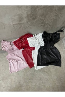 Vestido Violeta con recortes y hebilla