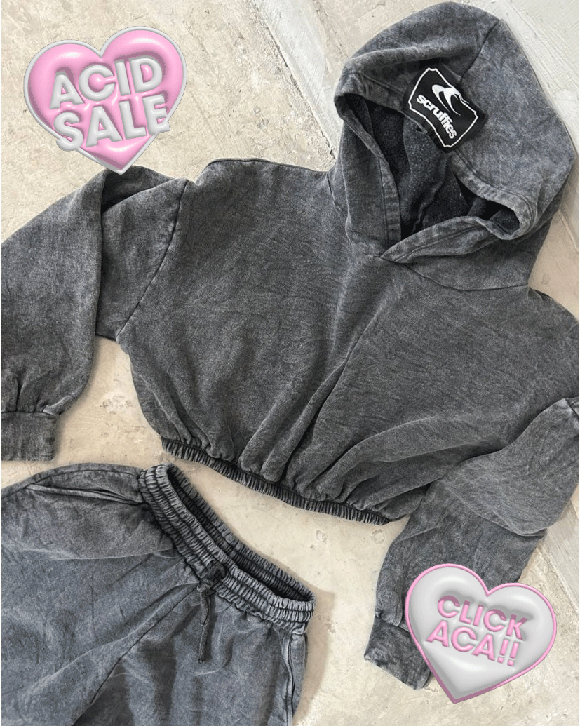 Buzo Sell con maxi etiqueta en capucha